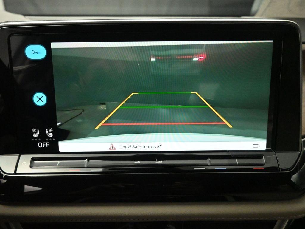 new 2026 Volkswagen Atlas car, priced at $42,052