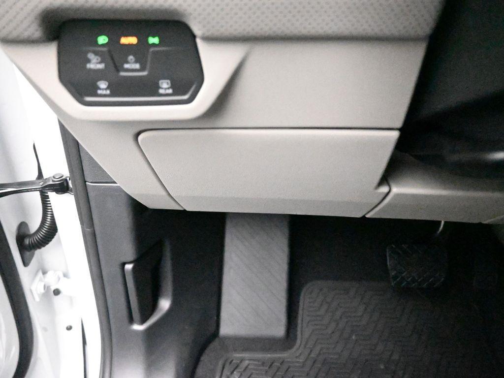 new 2026 Volkswagen Atlas car, priced at $42,052