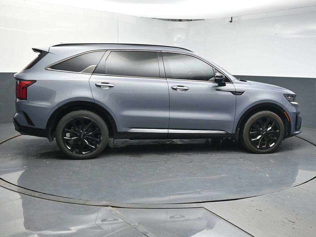 used 2022 Kia Sorento car, priced at $23,643