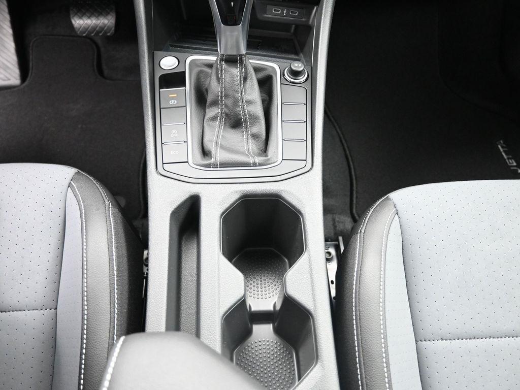 new 2025 Volkswagen Jetta car, priced at $27,632