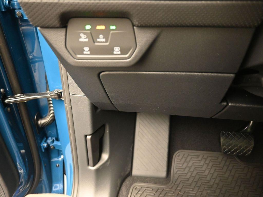 new 2026 Volkswagen Atlas Cross Sport car, priced at $50,978