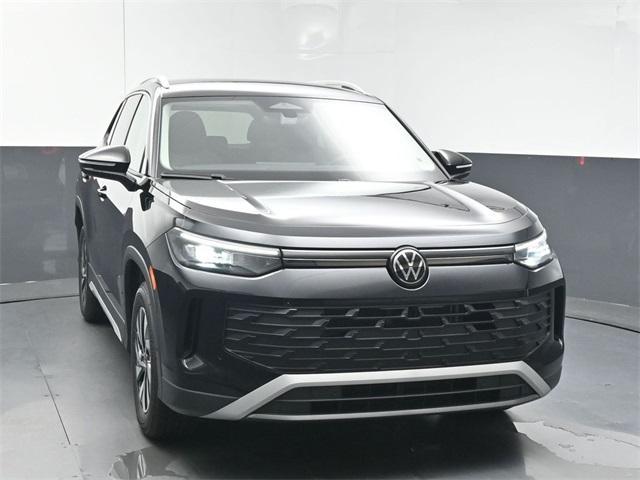 new 2025 Volkswagen Tiguan car, priced at $31,216
