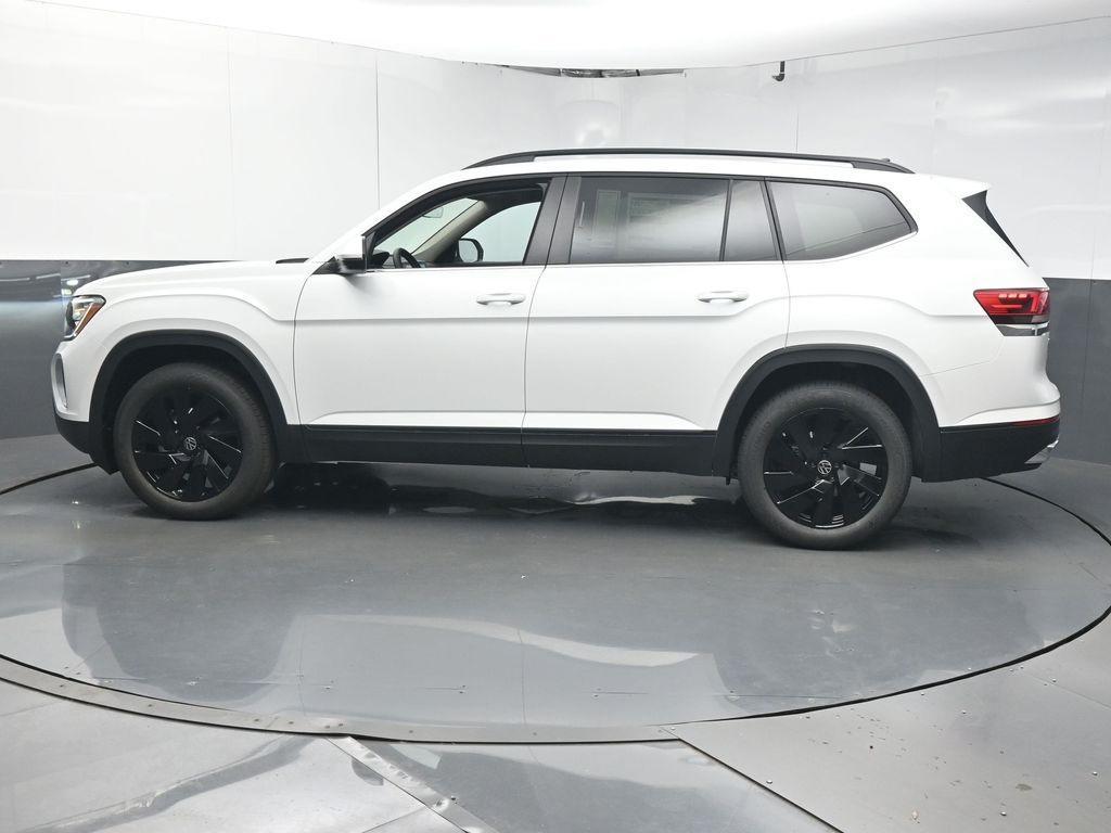 new 2026 Volkswagen Atlas car, priced at $48,677