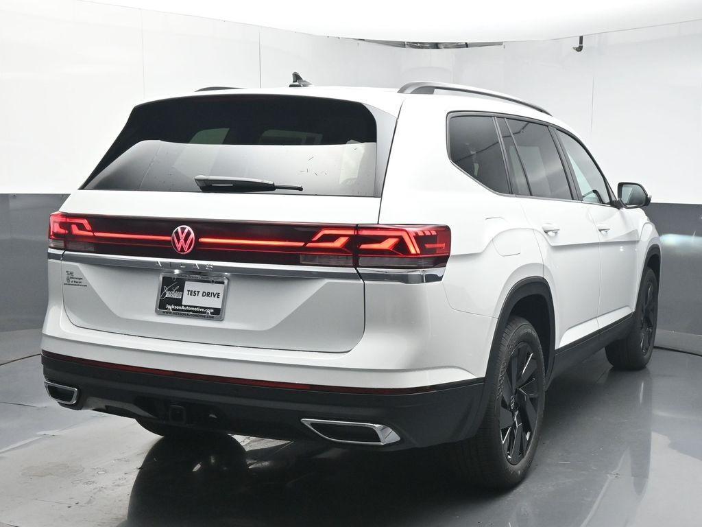 new 2026 Volkswagen Atlas car, priced at $48,677