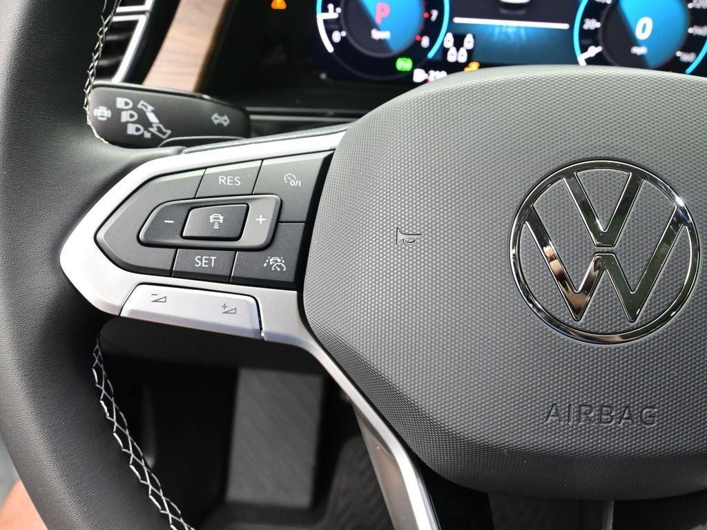 new 2026 Volkswagen Atlas car, priced at $48,677