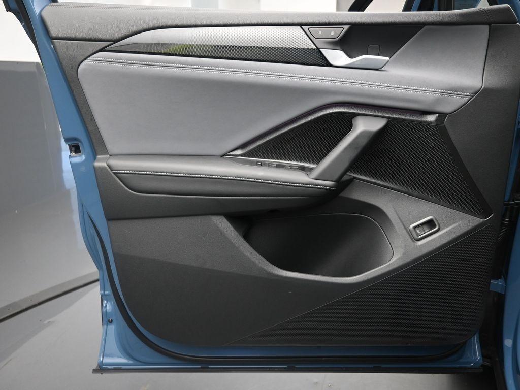 new 2025 Volkswagen Tiguan car, priced at $34,986