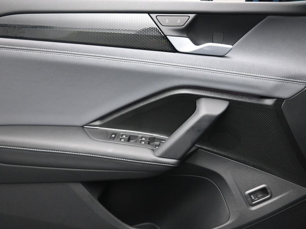 new 2025 Volkswagen Tiguan car, priced at $34,986