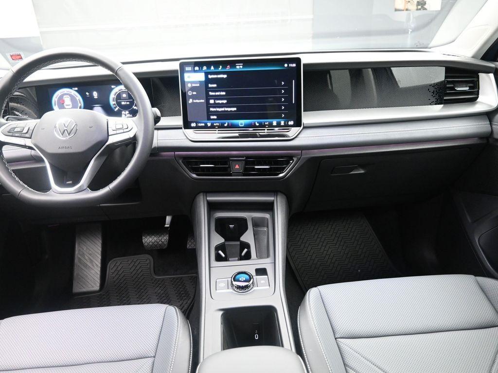 new 2025 Volkswagen Tiguan car, priced at $34,986