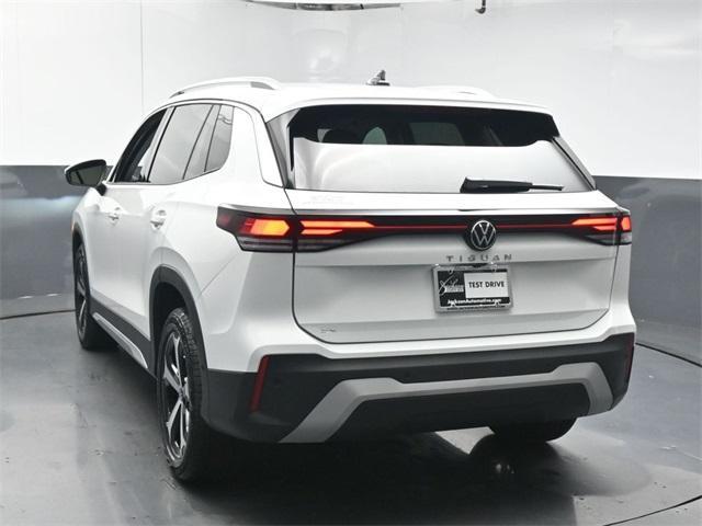new 2025 Volkswagen Tiguan car, priced at $34,531