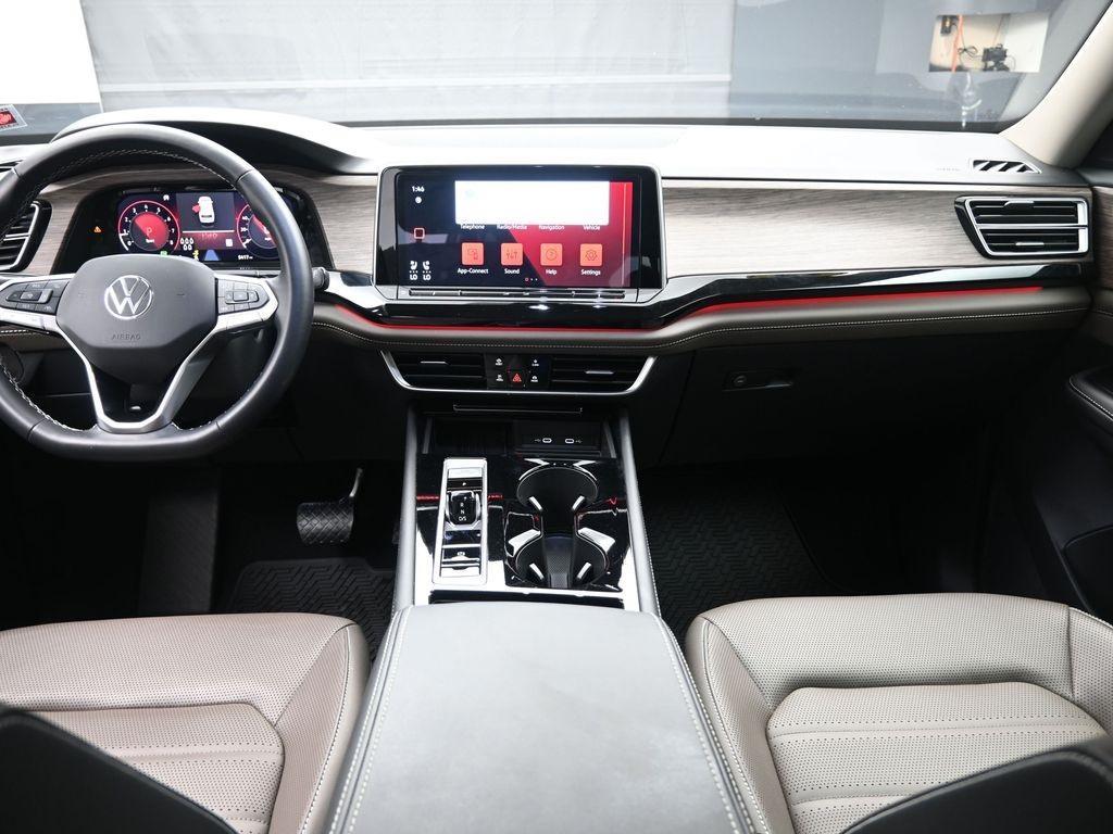 new 2025 Volkswagen Atlas car, priced at $44,306