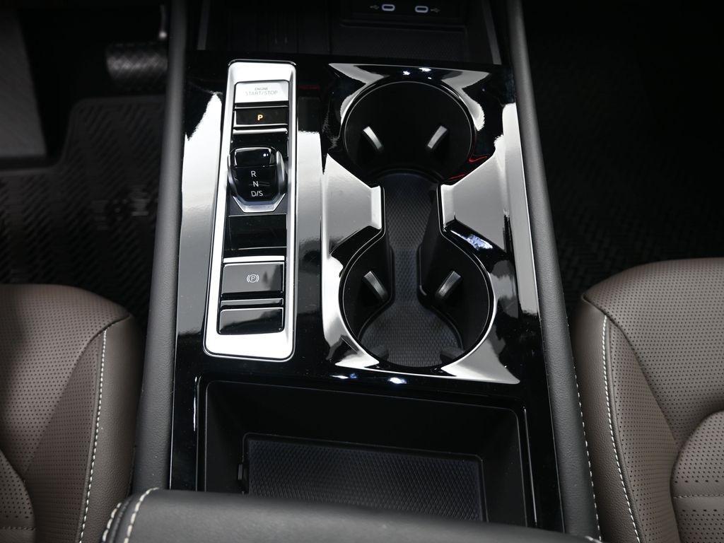 new 2025 Volkswagen Atlas car, priced at $44,306