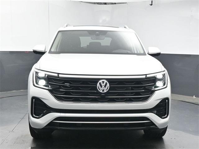 new 2025 Volkswagen Atlas car, priced at $54,496