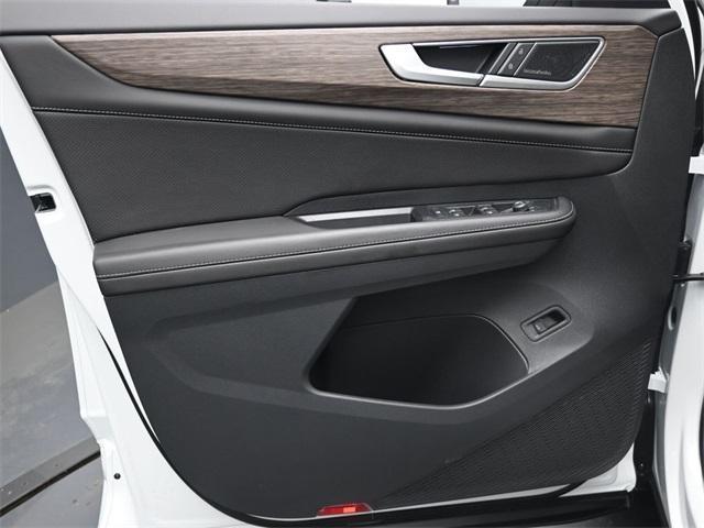 new 2025 Volkswagen Atlas car, priced at $54,496