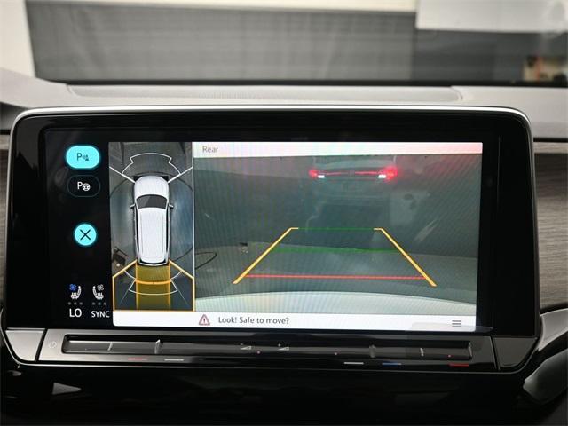 new 2025 Volkswagen Atlas car, priced at $54,496