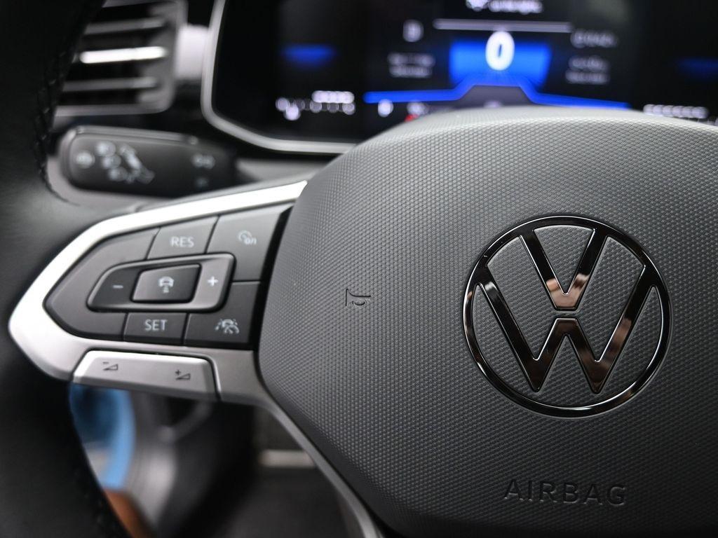 new 2025 Volkswagen Jetta car, priced at $25,812