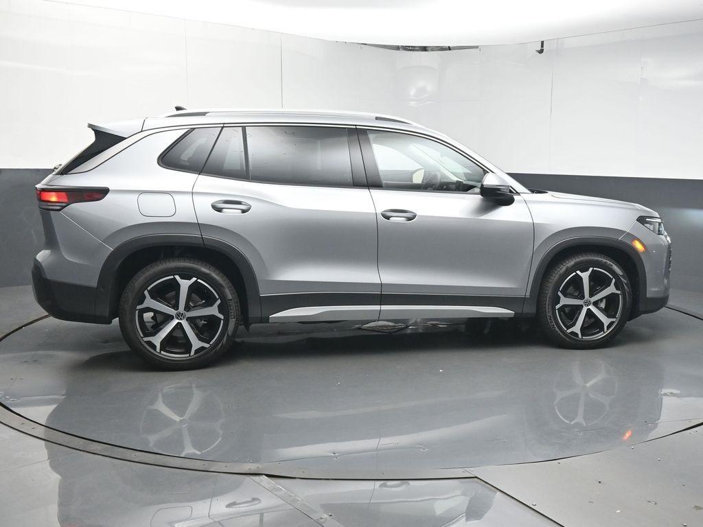 new 2025 Volkswagen Tiguan car, priced at $34,236