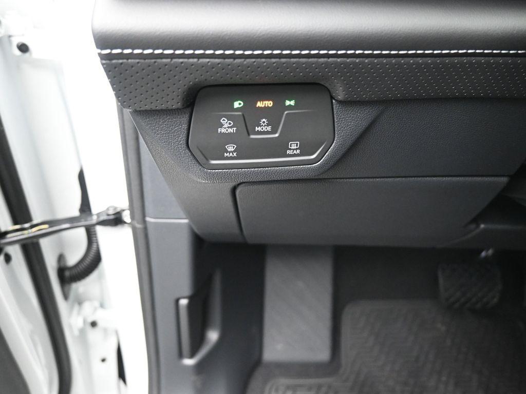 new 2025 Volkswagen Atlas car, priced at $40,986