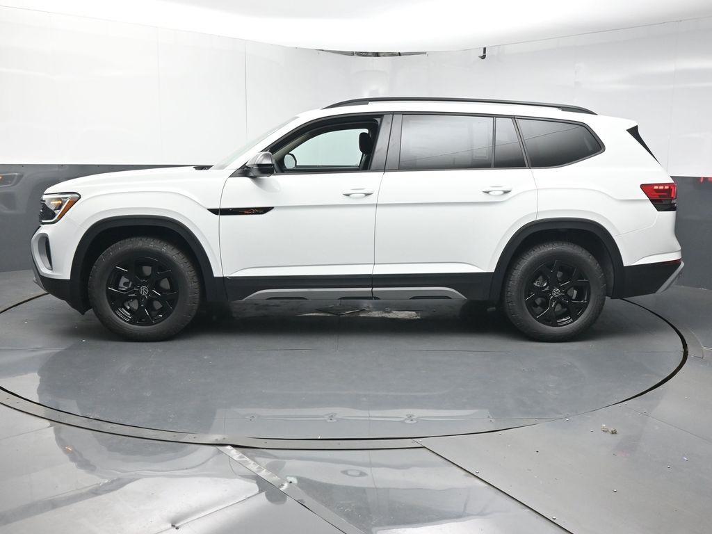 new 2025 Volkswagen Atlas car, priced at $48,601