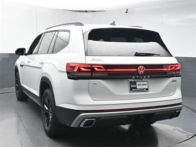 new 2025 Volkswagen Atlas car, priced at $47,601