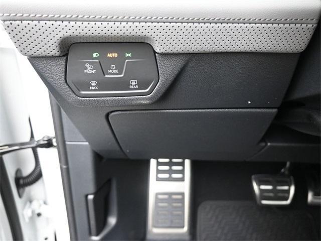 new 2025 Volkswagen Atlas car, priced at $47,601
