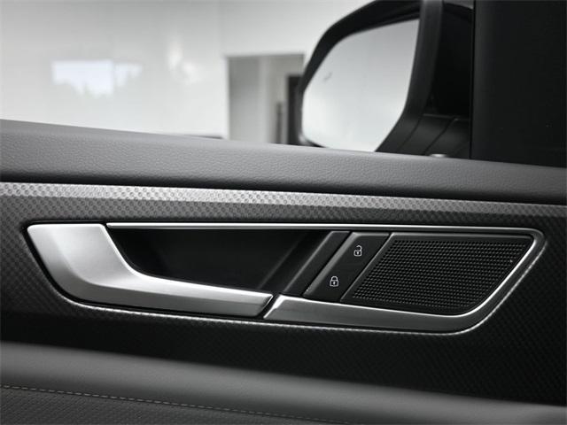 new 2025 Volkswagen Atlas car, priced at $47,601