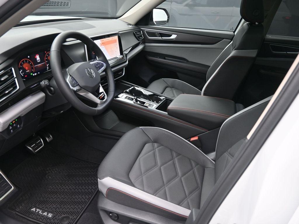 new 2025 Volkswagen Atlas car, priced at $48,601