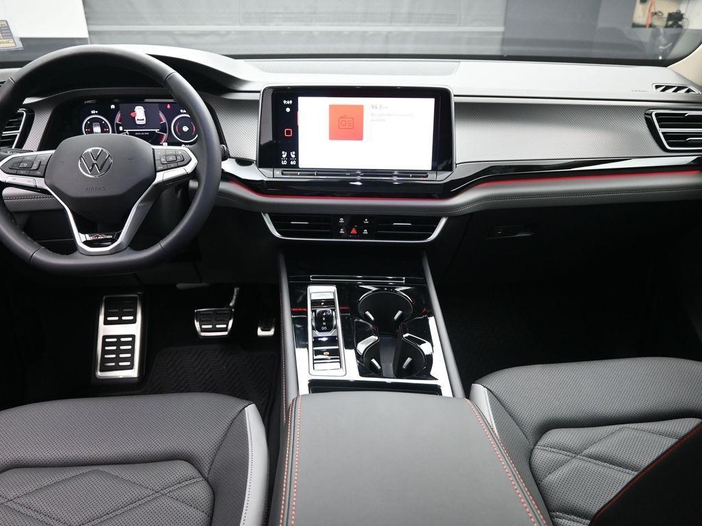 new 2025 Volkswagen Atlas car, priced at $45,101
