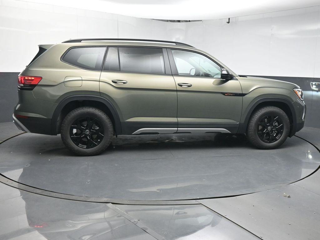 new 2025 Volkswagen Atlas car, priced at $45,101