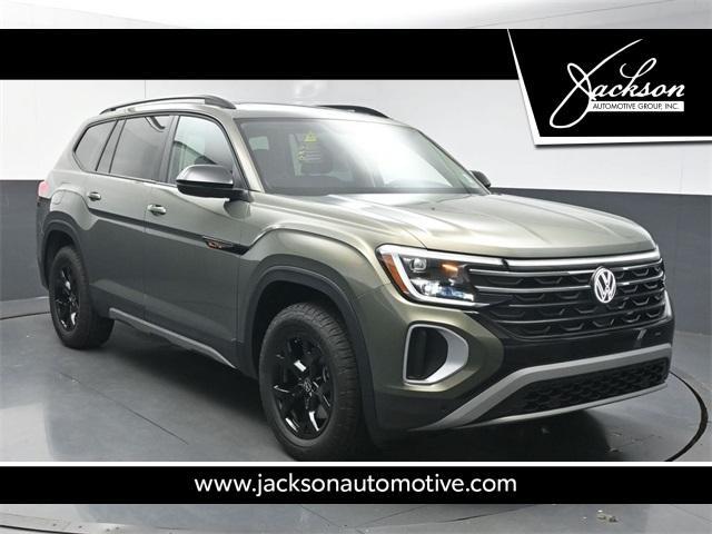 new 2025 Volkswagen Atlas car, priced at $47,601