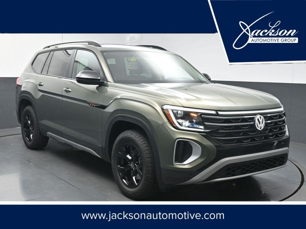 new 2025 Volkswagen Atlas car, priced at $48,601