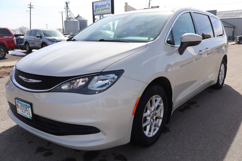 used 2017 Chrysler Pacifica car, priced at $10,995