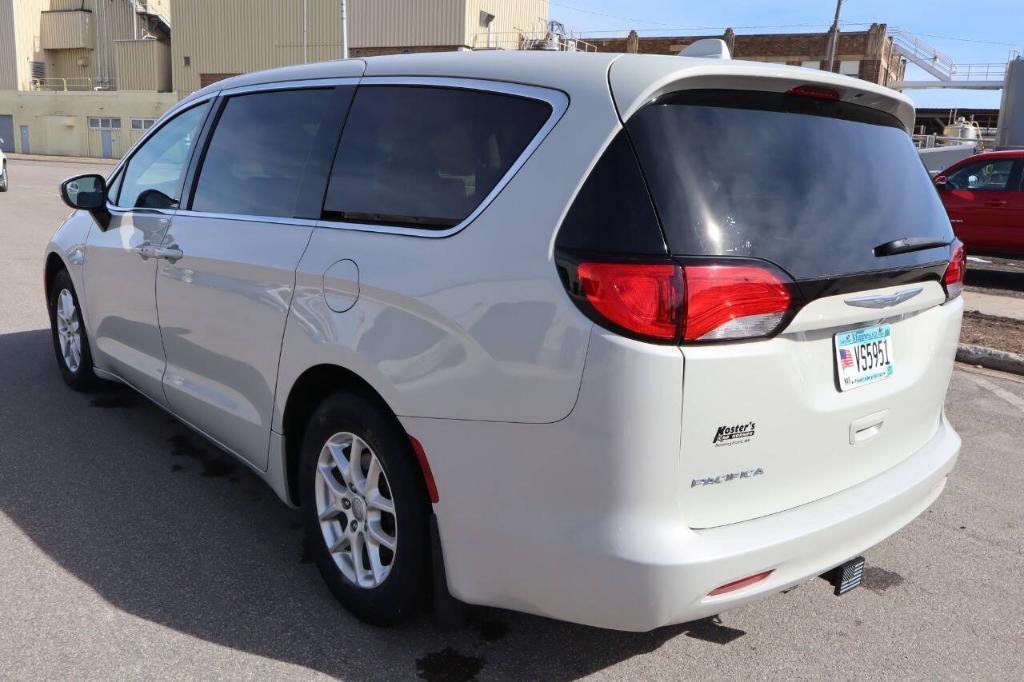 used 2017 Chrysler Pacifica car, priced at $10,995