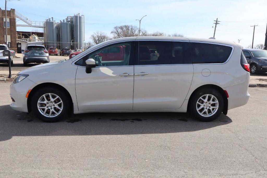 used 2017 Chrysler Pacifica car, priced at $10,995