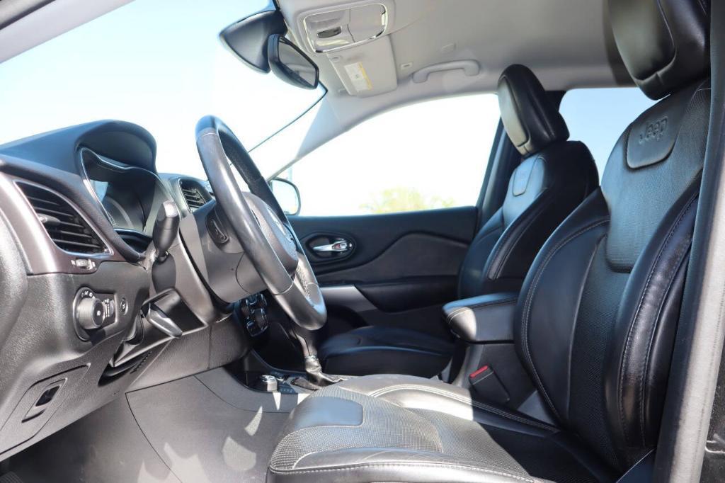 used 2019 Jeep Cherokee car, priced at $16,995