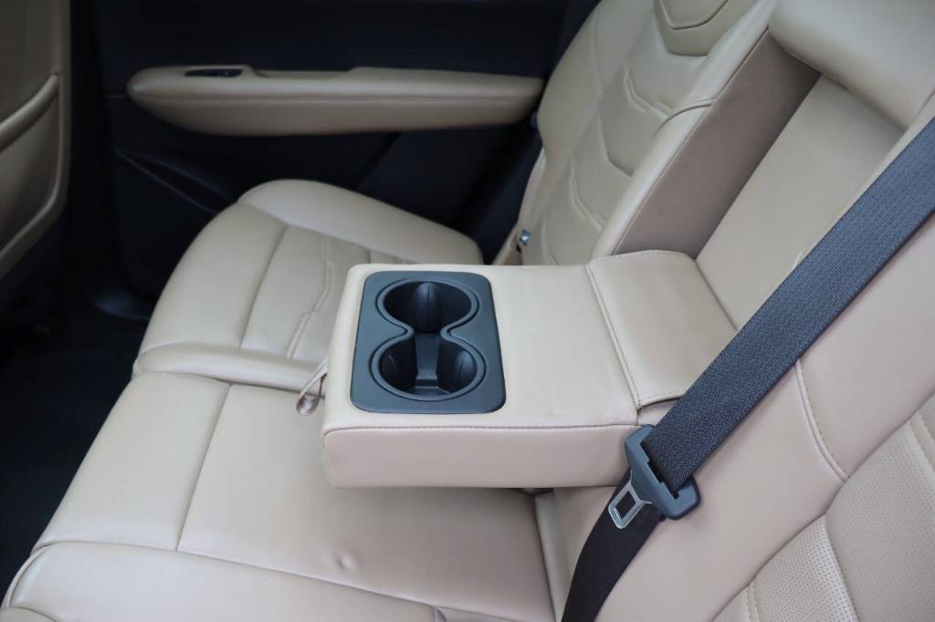 used 2021 Cadillac XT5 car, priced at $22,500