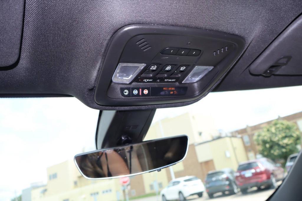used 2023 Chevrolet Traverse car, priced at $30,900