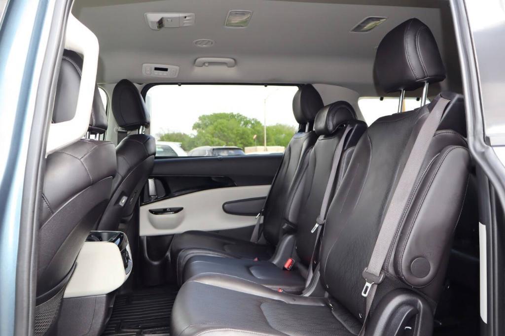 used 2024 Kia Carnival car, priced at $29,995