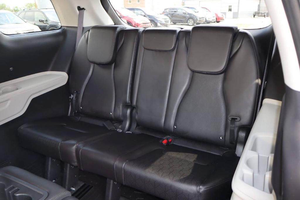 used 2024 Kia Carnival car, priced at $29,995