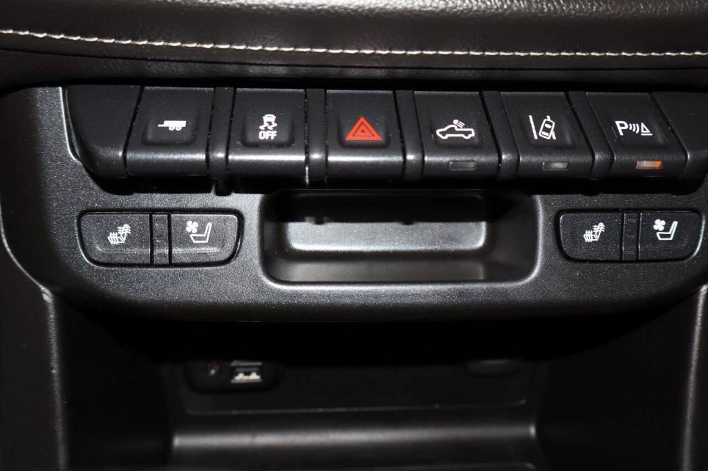 used 2020 GMC Canyon car, priced at $20,900