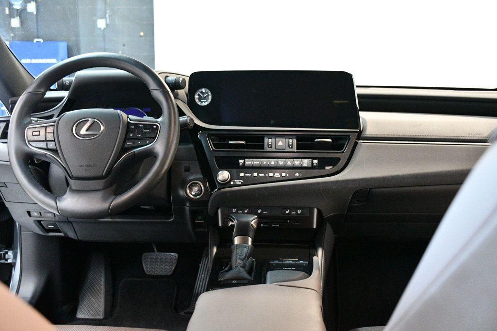 used 2022 Lexus ES 350 car, priced at $39,900