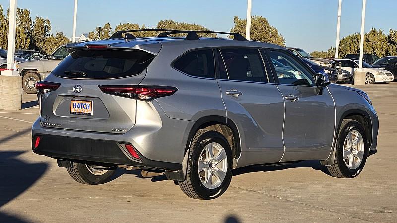 used 2023 Toyota Highlander car, priced at $33,997