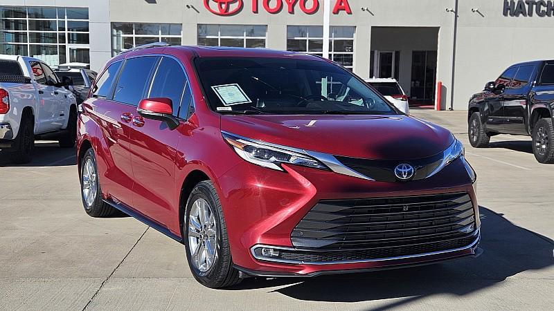 used 2022 Toyota Sienna car, priced at $39,999