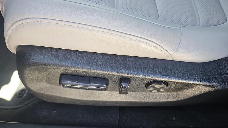 used 2022 Honda CR-V Hybrid car, priced at $27,499