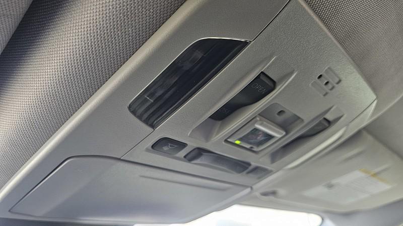 used 2022 Toyota Highlander car, priced at $34,299