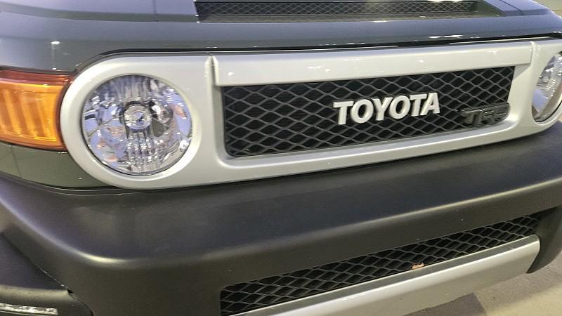 used 2014 Toyota FJ Cruiser car, priced at $28,999