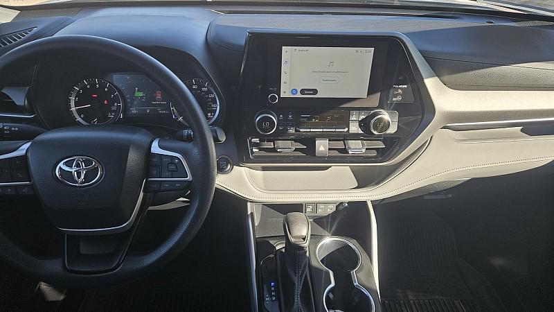 used 2023 Toyota Highlander car, priced at $35,999
