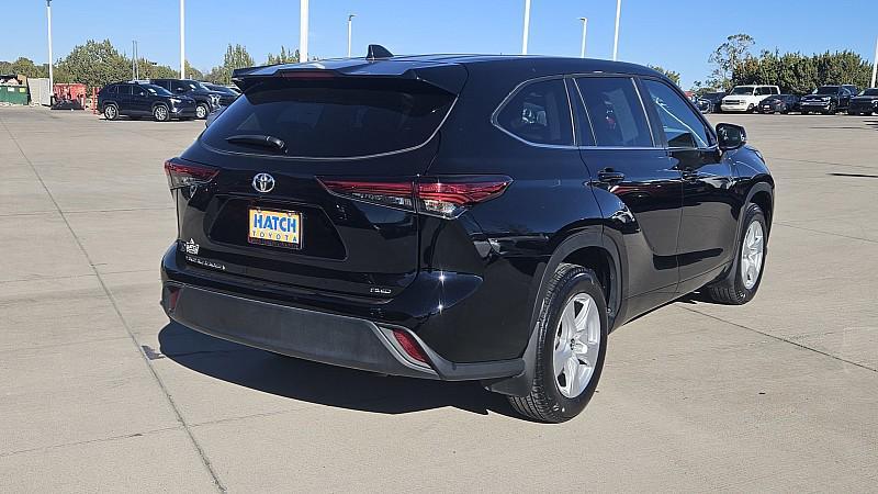 used 2023 Toyota Highlander car, priced at $35,999