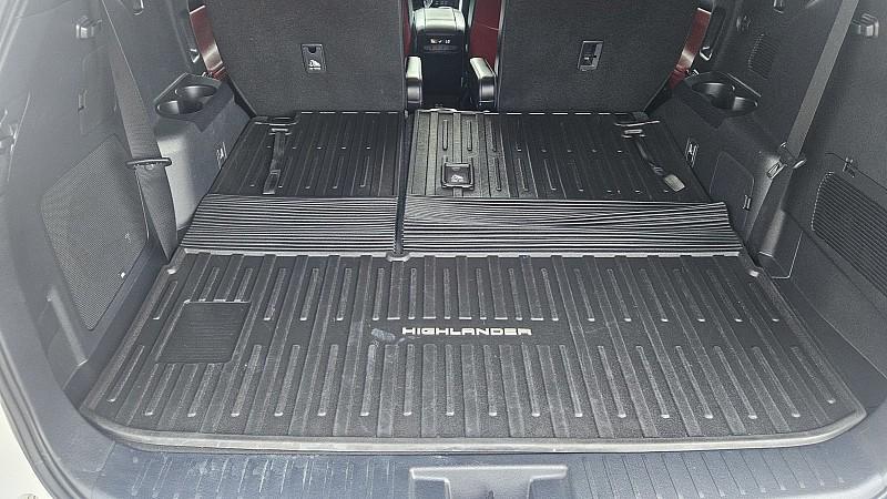 used 2022 Toyota Highlander car, priced at $39,499