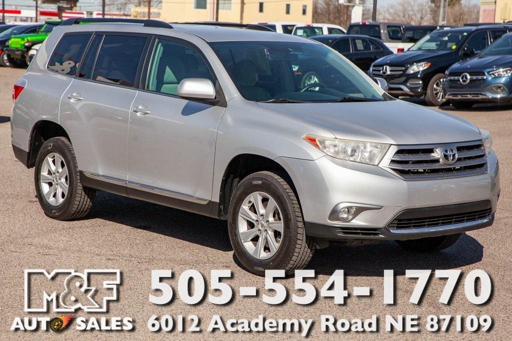 used 2011 Toyota Highlander car, priced at $15,950