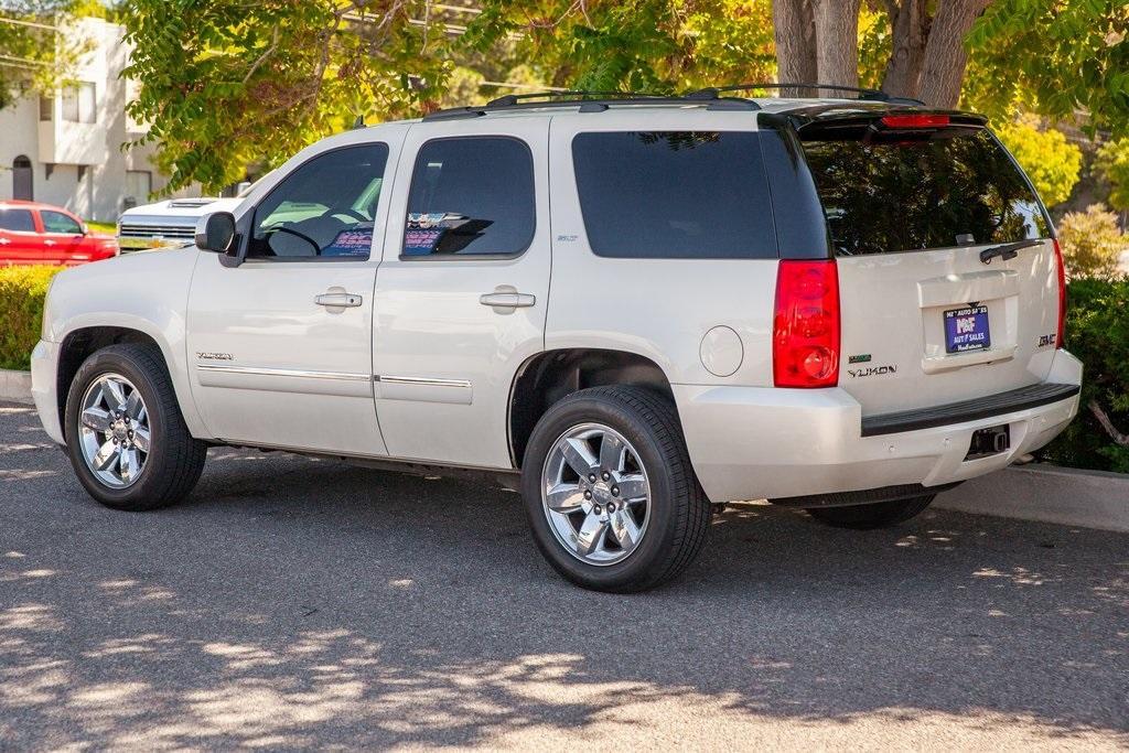 used 2010 GMC Yukon car, priced at $14,499